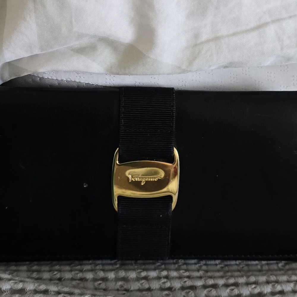 Salvatore Ferragamo Black VARA BOW LONG WALLET